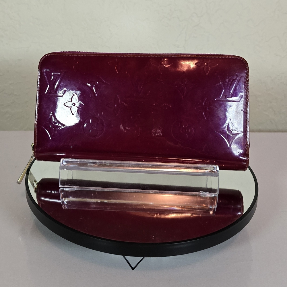 ⭐️Louis Vuitton Monogram Vernis Patent Leather Burgundy Wallet in Dark Cherry